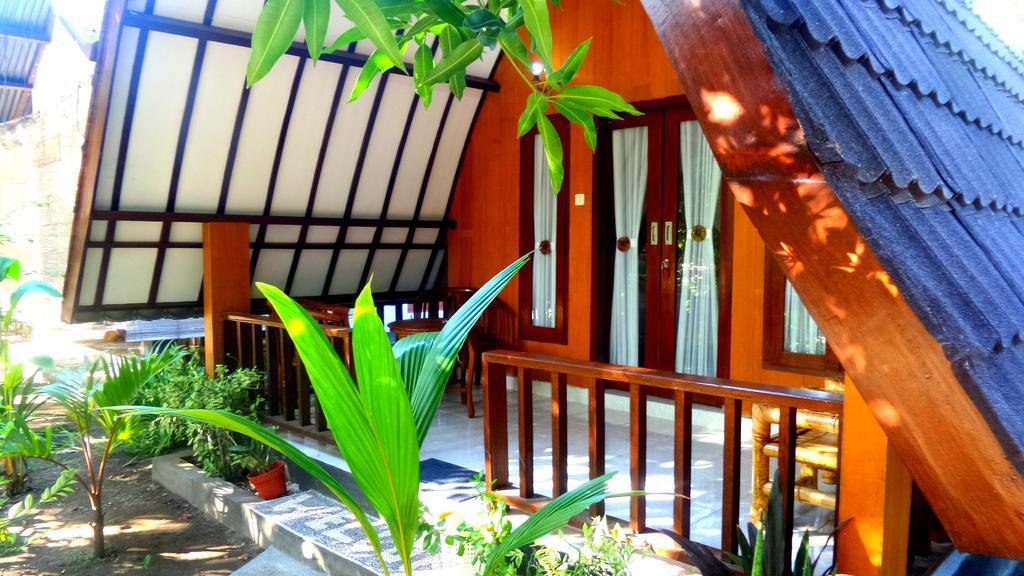 Ina Gili Guesthouse Гили-Эйр Экстерьер фото